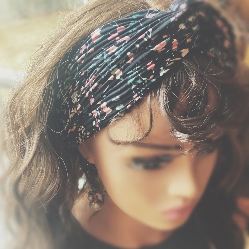 Artisan Made Headband & Neck Wrap Tiny Floral - Picture 1 of 10